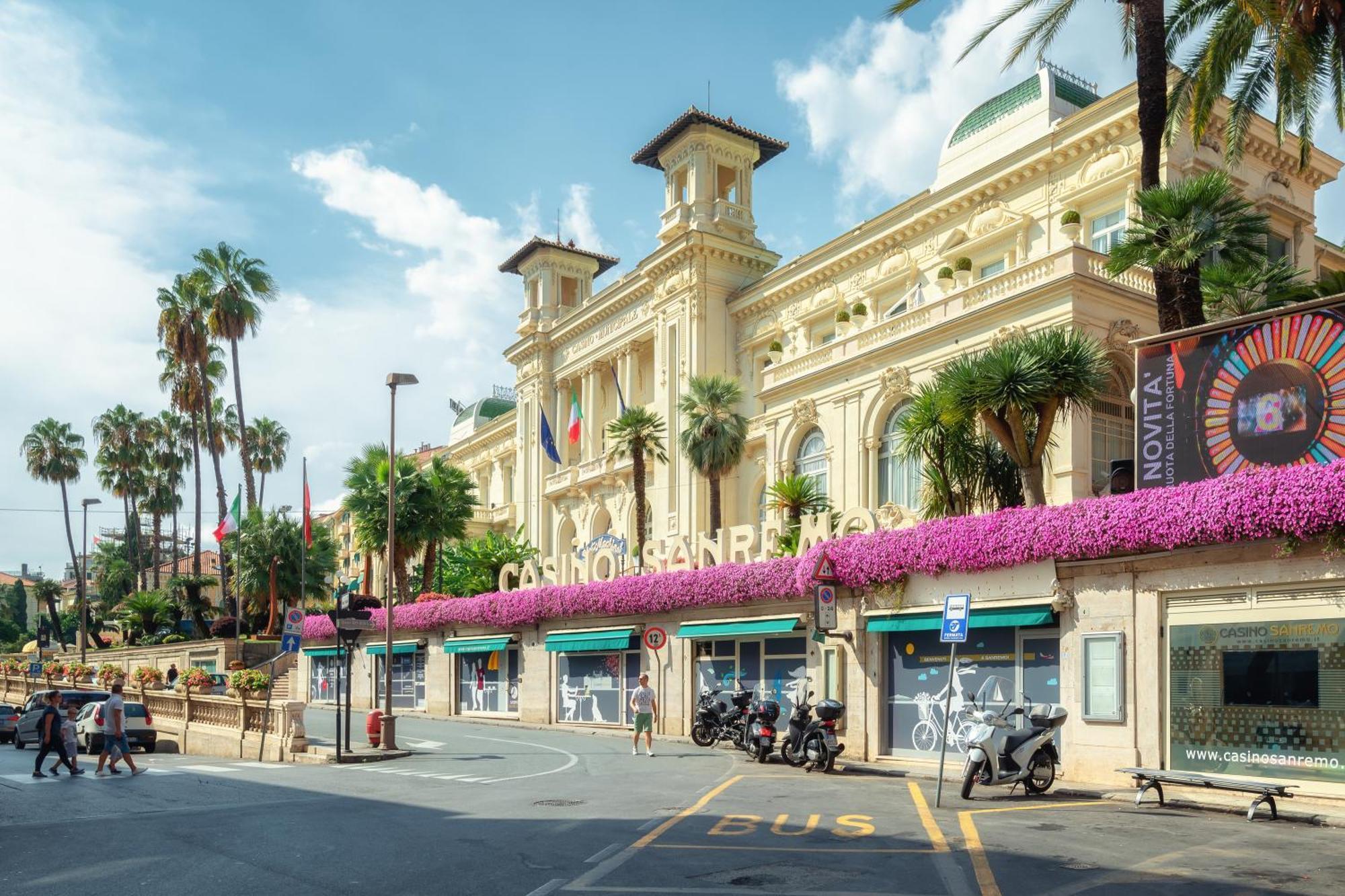 Casina Cato - Happy Rentals Sanremo Bagian luar foto